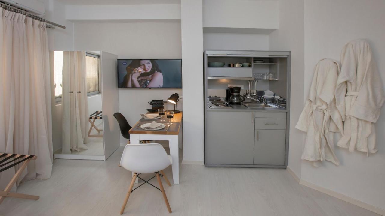 Ermou Stylish Suites By Ghh Афины Экстерьер фото