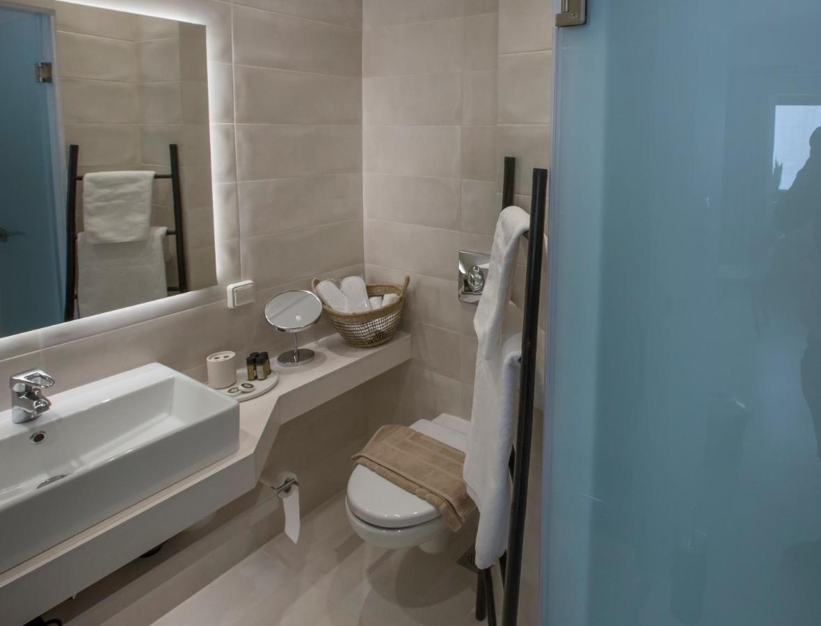 Ermou Stylish Suites By Ghh Афины Экстерьер фото